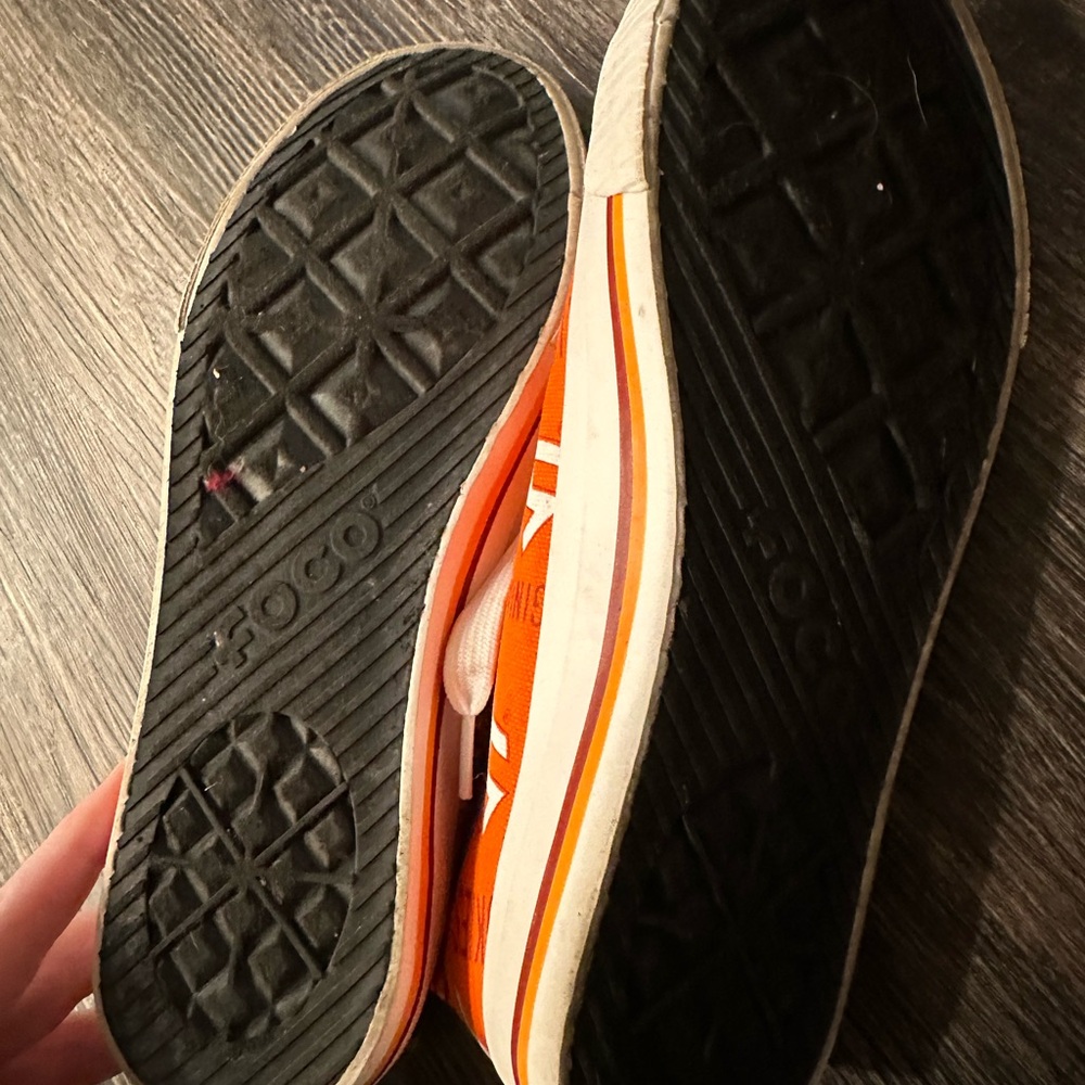 Women’s VT Sneakers - Picture 6 of 7